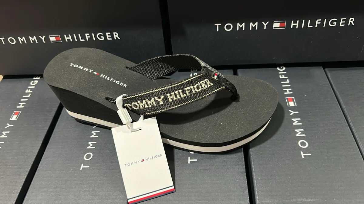 Sandalias Tommy - Tacón 6 cms - Black Beige